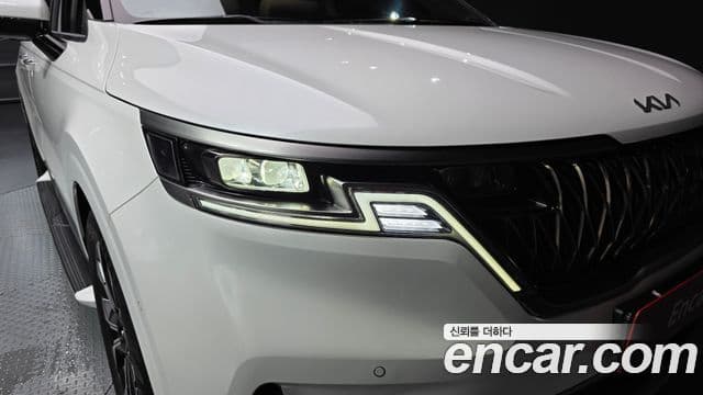 Kia Carnival 2023 — Şəkil 32/32