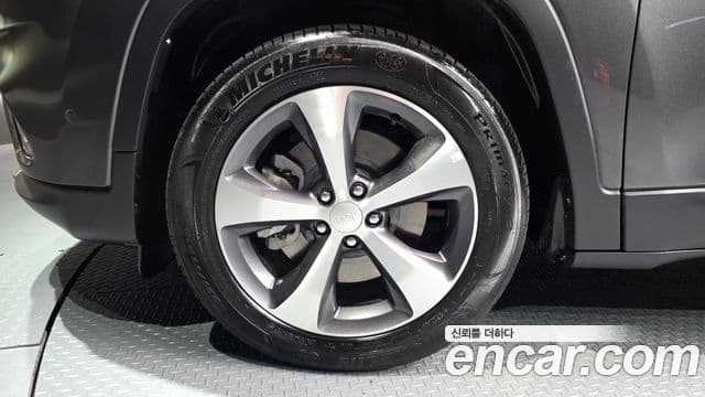 Jeep Cherokee 2022 — ფოტო 5/20