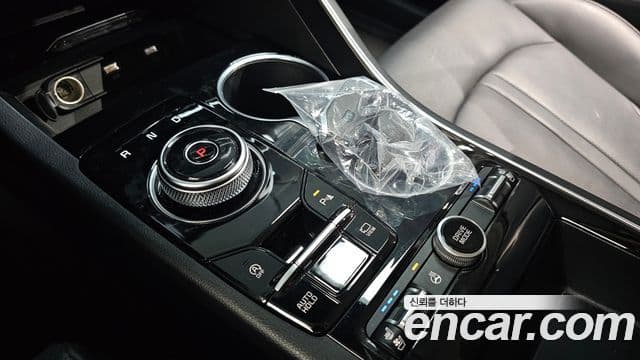 Kia K5 2023 — ფოტო 9/20