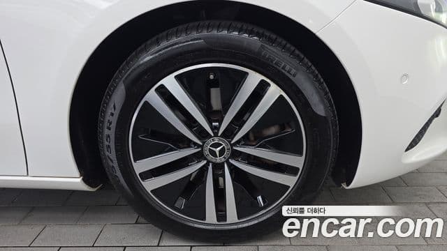 Mercedes-Benz A-Class 2021 — ფოტო 19/30