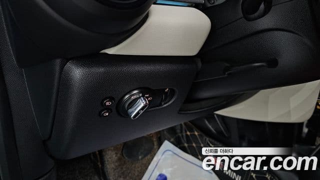 Mini Cooper Electric 2022 — ფოტო 15/30