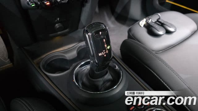 Mini Cooper Countryman 2023 — ფოტო 7/20