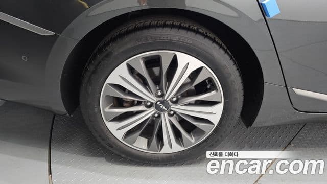 Kia K8 2023 — фото 5 из 20
