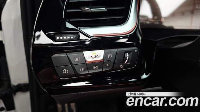 BMW Z4 2023 — Photo 2/20