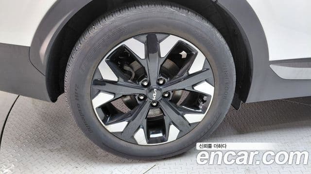 Kia Sportage 2021 — ფოტო 5/20