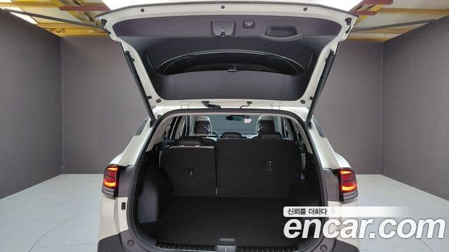Kia Sportage 2021 — ფოტო 18/20