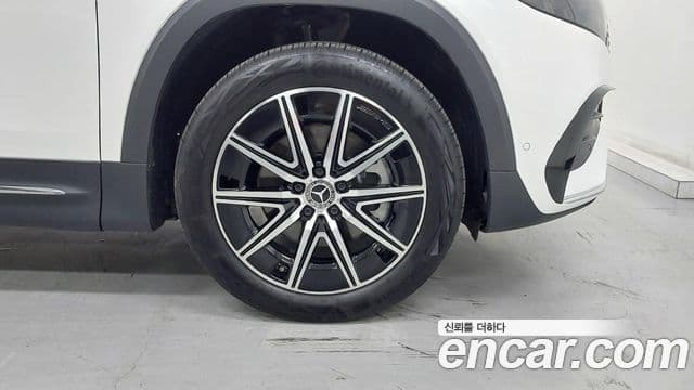 Mercedes-Benz EQB 2025 — ფოტო 7/20