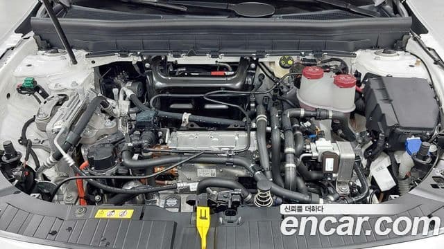 Mercedes-Benz EQB 2025 — ფოტო 8/20