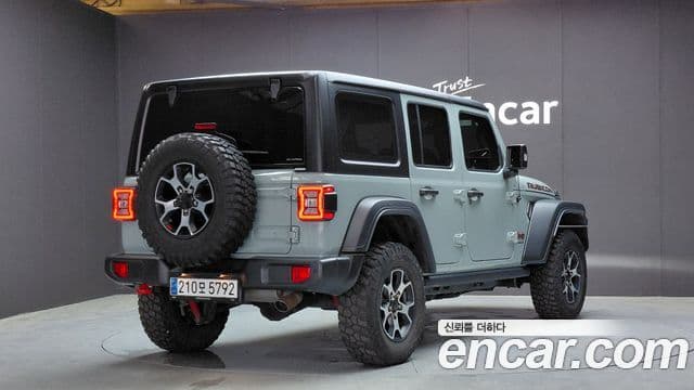 Jeep Wrangler 2023 — Фото 2/20