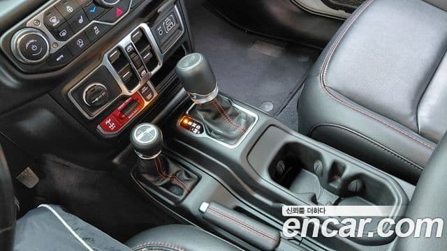 Jeep Wrangler 2023 — Фото 9/20