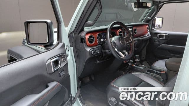 Jeep Wrangler 2023 — Фото 10/20