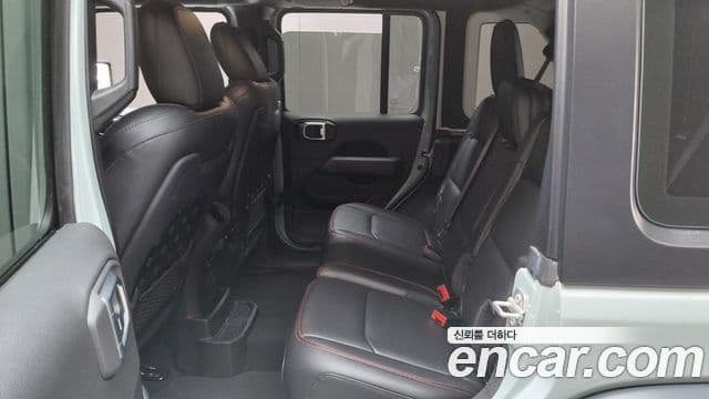 Jeep Wrangler 2023 — Фото 11/20