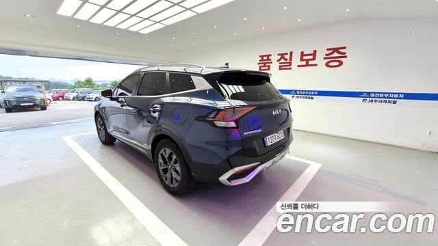 Kia Sportage 2023 — Фото 4/20