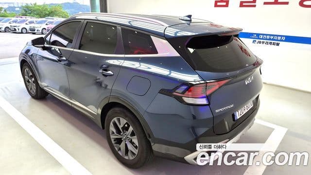 Kia Sportage 2023 — Фото 11/20