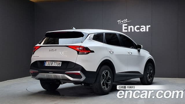 Kia Sportage 2024 — Фото 2/20