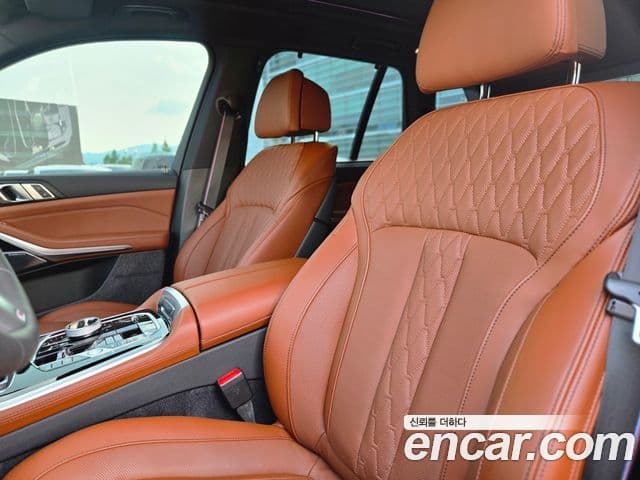 BMW X5 2025 — ფოტო 15/19