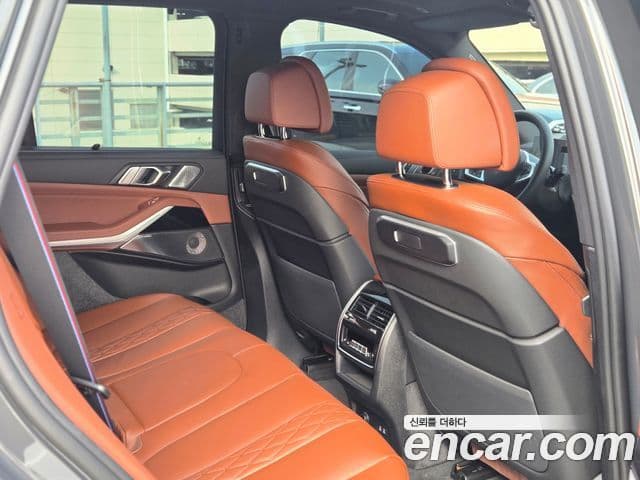 BMW X5 2025 — ფოტო 13/19