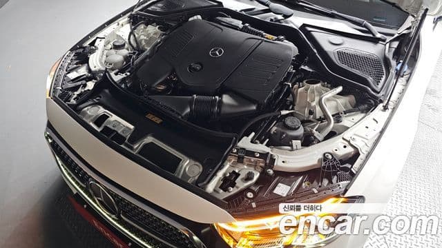 Mercedes-Benz E-Class 2024 — ფოტო 6/20