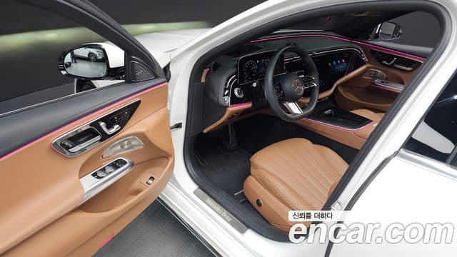 Mercedes-Benz E-Class 2024 — ფოტო 10/20
