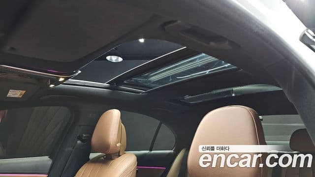 Mercedes-Benz E-Class 2024 — ფოტო 26/34