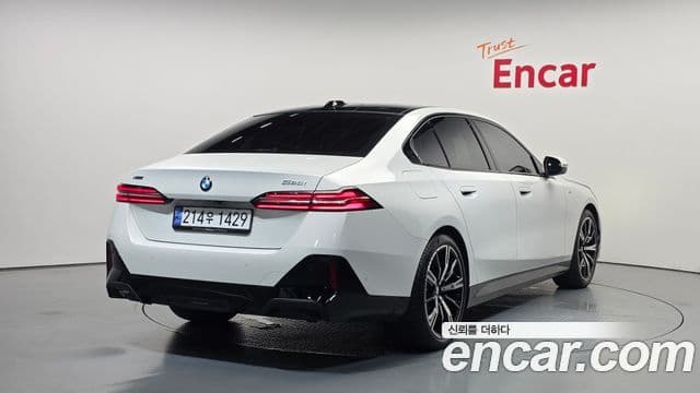 BMW 5 Series 2024 — ფოტო 2/20