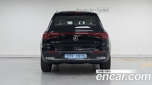 Mercedes-Benz EQB 2025 — ფოტო 12/20