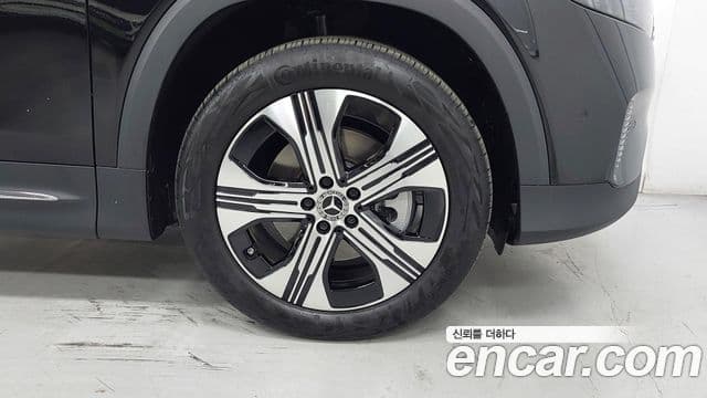 Mercedes-Benz EQB 2025 — ფოტო 11/20