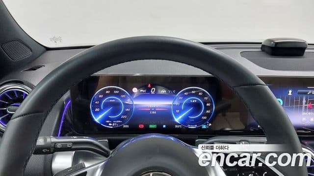 Mercedes-Benz EQB 2025 — ფოტო 15/20
