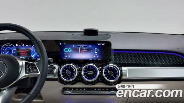 Mercedes-Benz EQB 2025 — ფოტო 18/20
