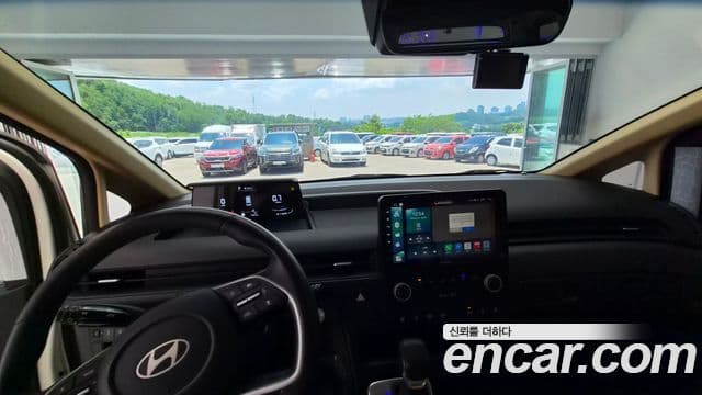 Hyundai Staria 2025 — ფოტო 16/19