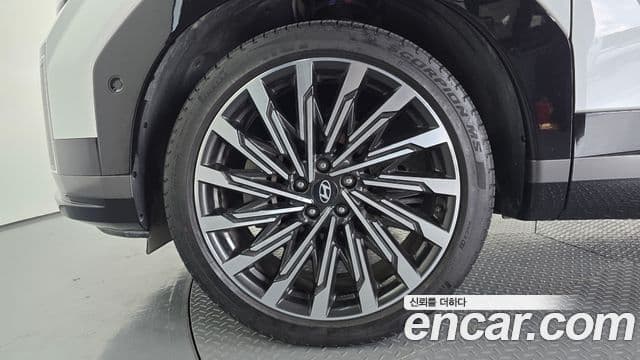 Hyundai Santa Fe 2023 — ფოტო 5/20