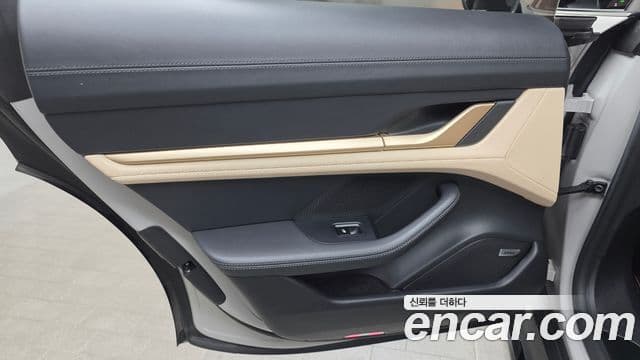 Porsche Taycan 2024 — ფოტო 10/36