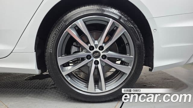 Audi A6 2023 — Photo 9/31
