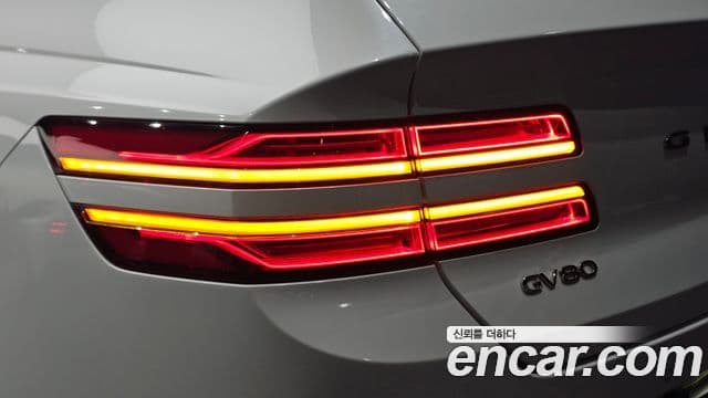 Genesis GV80 2020 — Photo 13/35