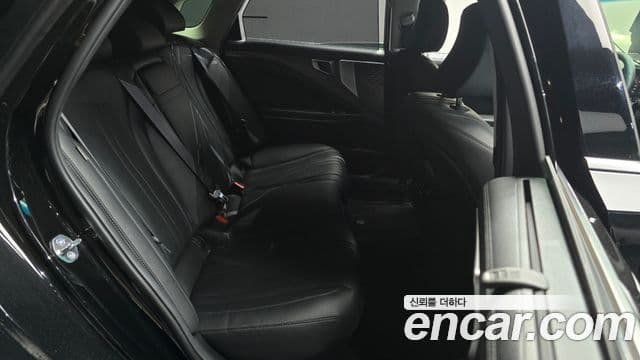 Kia K8 2023 — Şəkil 10/20