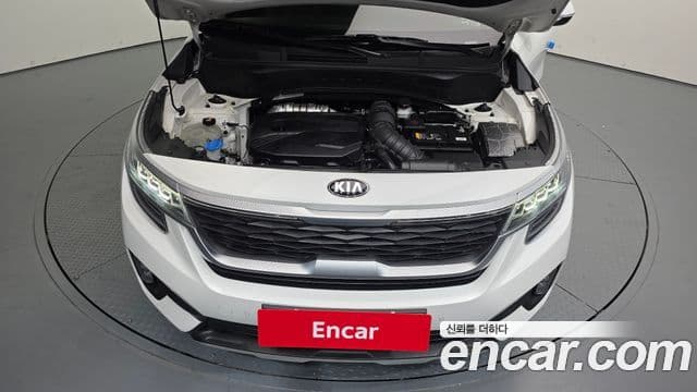 Kia Seltos 2020 — ფოტო 6/20