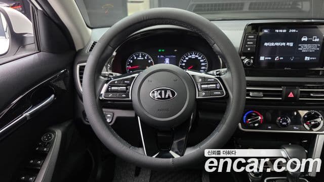Kia Seltos 2020 — ფოტო 13/20