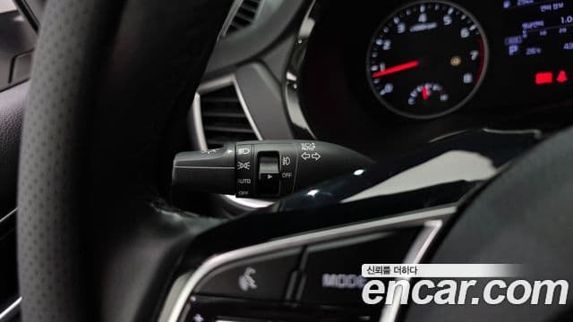 Kia Seltos 2020 — ფოტო 15/20