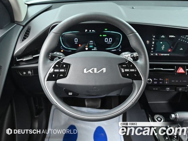 Kia Niro 2022 — Şəkil 13/20
