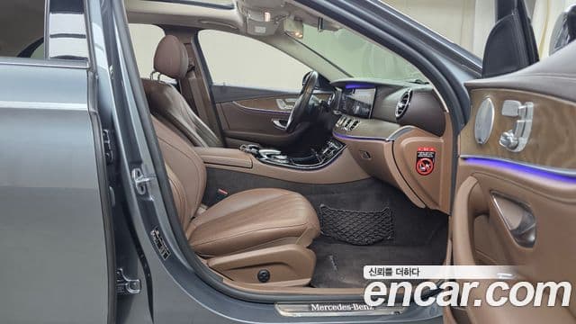 Mercedes-Benz E-Class 2019 — Şəkil 11/20