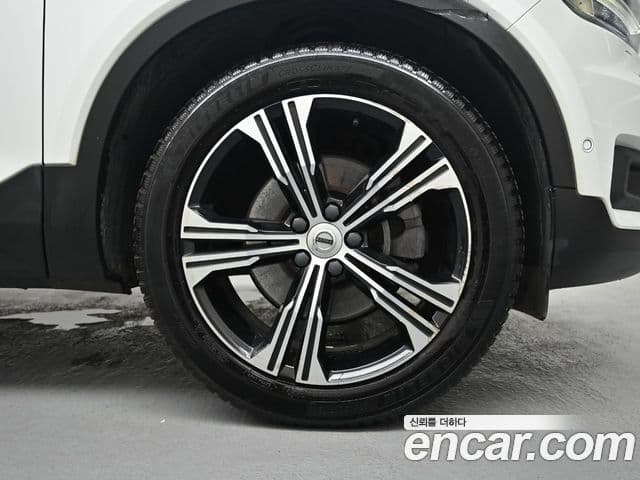 Volvo XC40 2020 — Фото 20/20