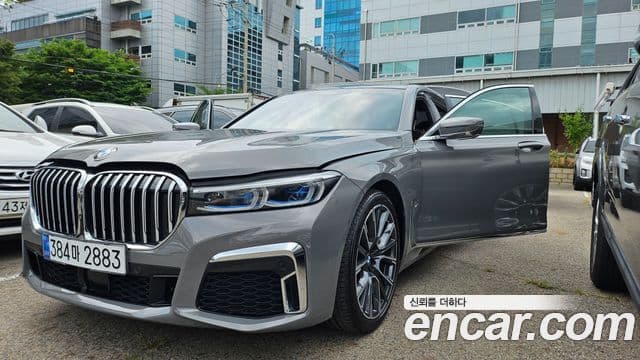 BMW 7 Series 2021 — ფოტო 9/20
