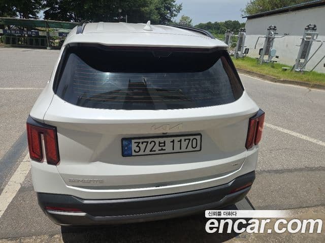 Kia Sorento 2024 — Şəkil 8/20