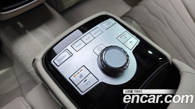 Genesis Electrified G80 2025 — Şəkil 18/20