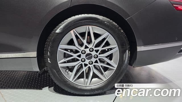 Genesis G80 2025 — Photo 8/32
