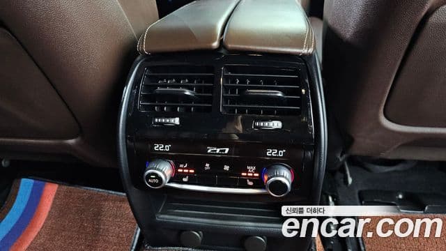 BMW 5 Series 2019 — Фото 18/20