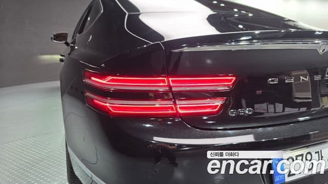 Genesis G80 2022 — Photo 10/32