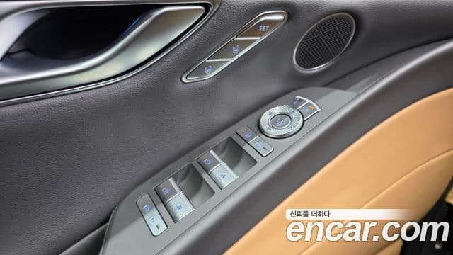 Genesis G80 2022 — Photo 13/32
