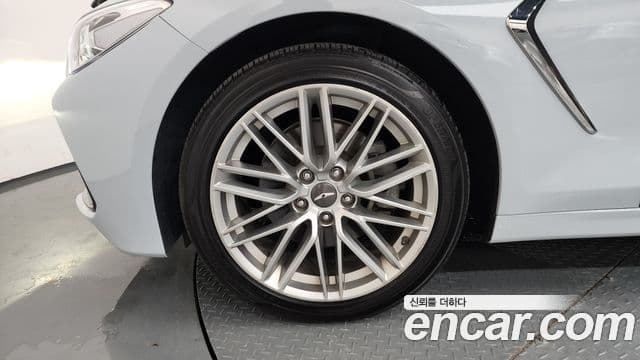 Genesis G70 2018 — ფოტო 4/20