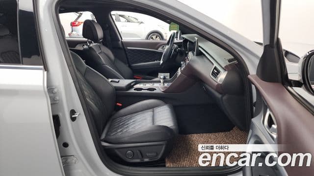 Genesis G70 2018 — ფოტო 11/20